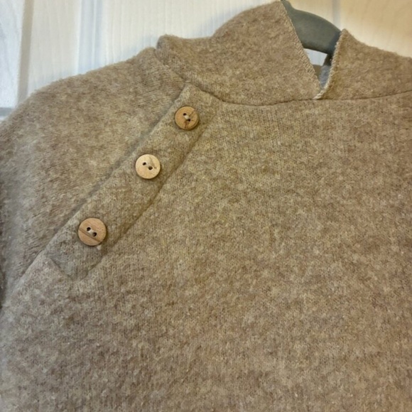 Soft, Neutral & Cozy 🤍 Zara Baby Sweater! - Picture 4 of 4